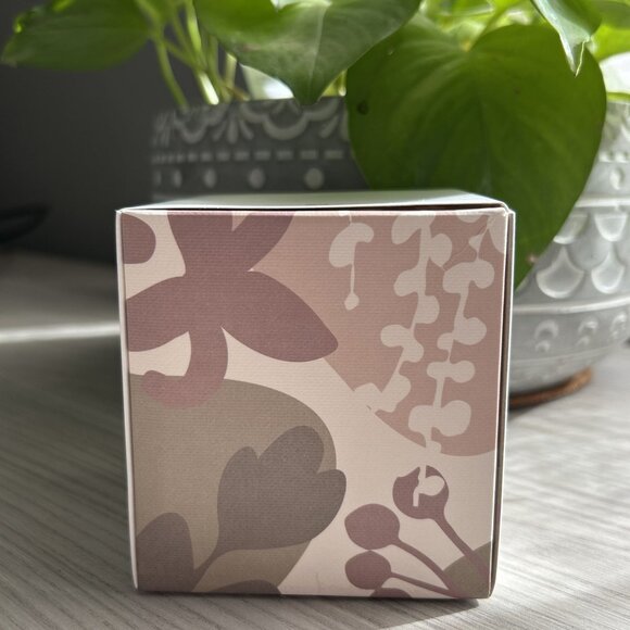 NEW VOY Fragrance Sicilian Neroli Palo Santo Soy Candle Floral Bergamot Gift - Picture 5 of 7